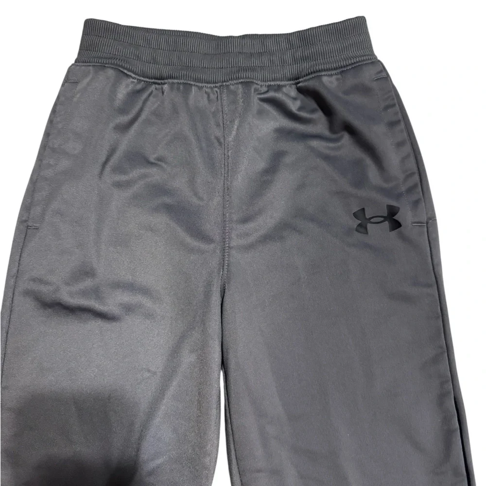 Under Armour Kids Black Gray Performance Joggers Boys Size 7